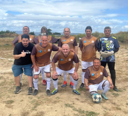 Serie Años Dorados Nueva Estrella del Mar (2) vs. Católica Arenal (2). sábado 29-11-2025. Cancha Católica Artenal